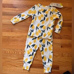 Oliver & Rain Organic Cotton Lemon Print Pajamas - 12M - Yellow and White
